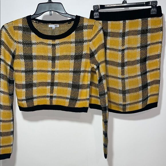 Fashion Nova Yellow Plaid Skirt Set - Picture 1 of 7